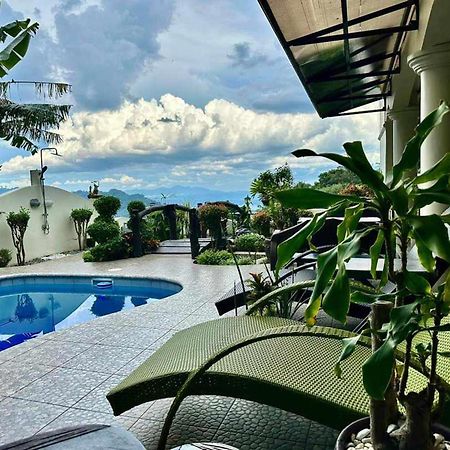 Avana Hills Tagaytay Villa 따가이따이 외부 사진