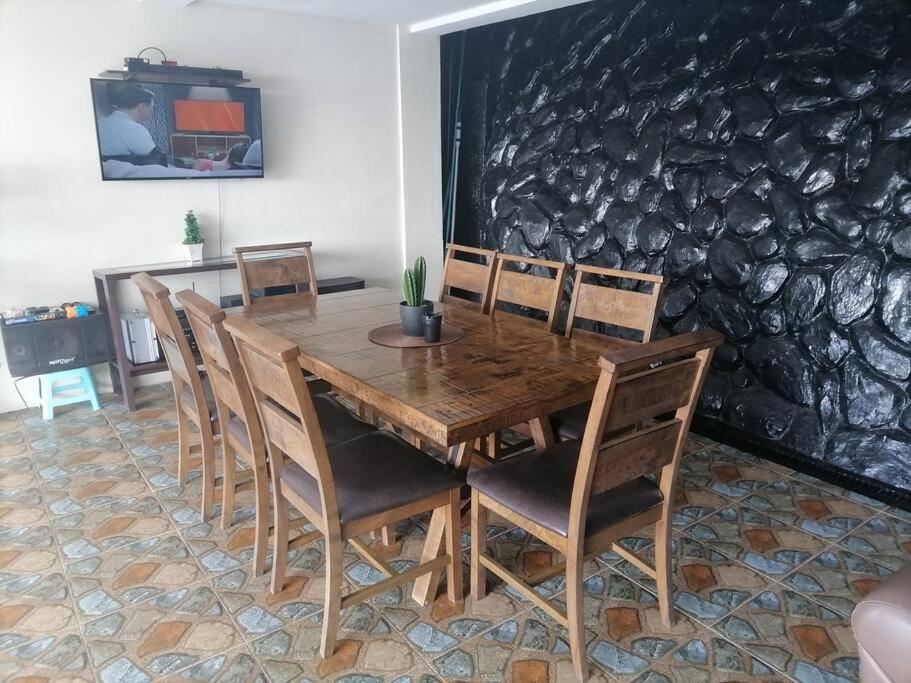 Avana Hills Tagaytay Villa 따가이따이 외부 사진