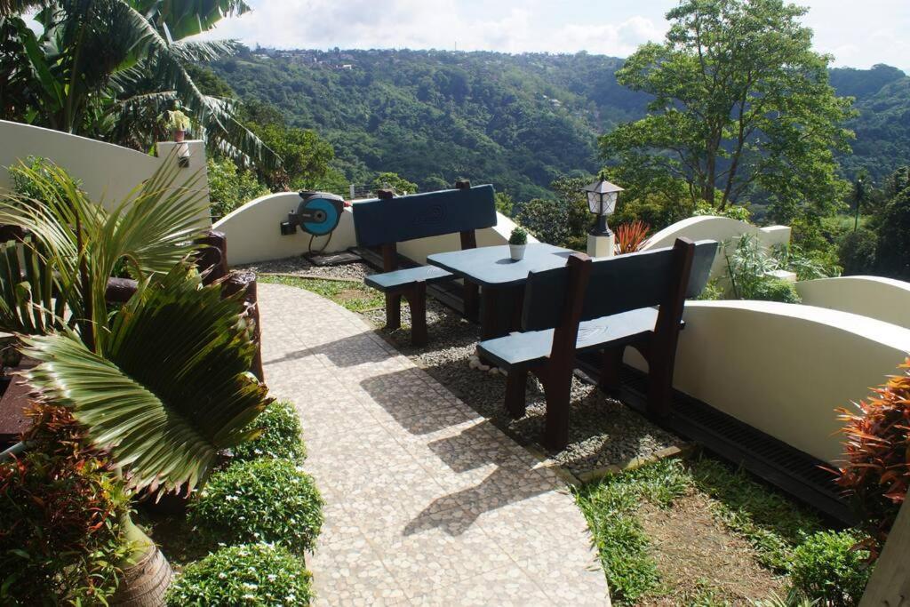 Avana Hills Tagaytay Villa 따가이따이 외부 사진