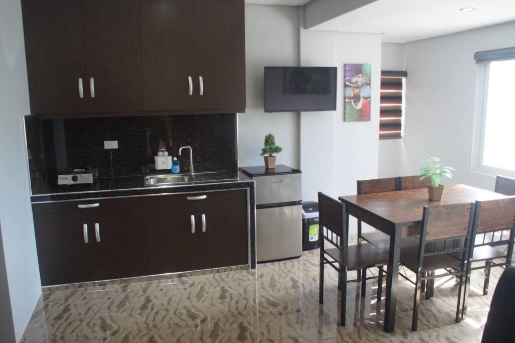 Avana Hills Tagaytay Villa 따가이따이 외부 사진