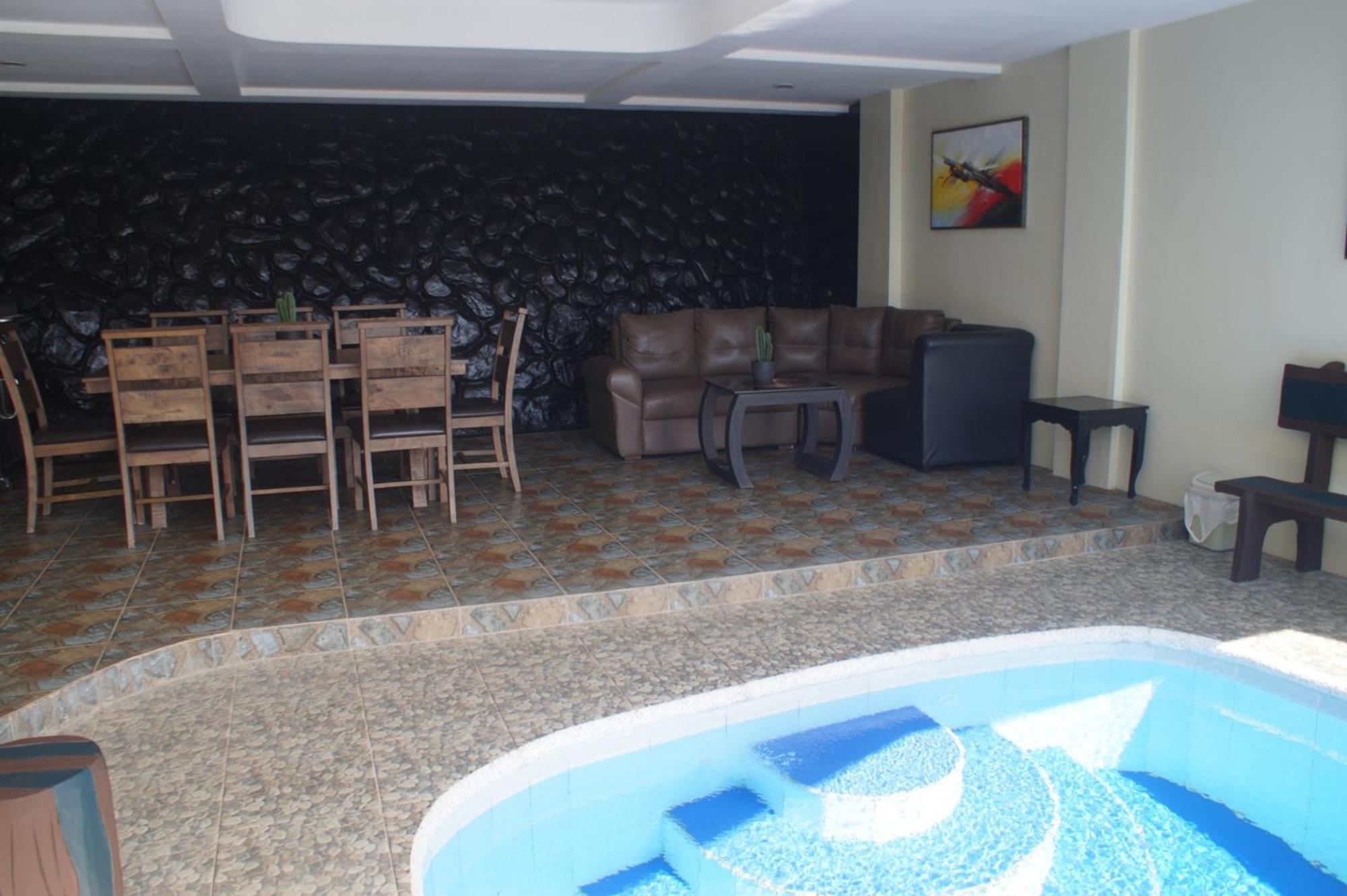 Avana Hills Tagaytay Villa 따가이따이 외부 사진