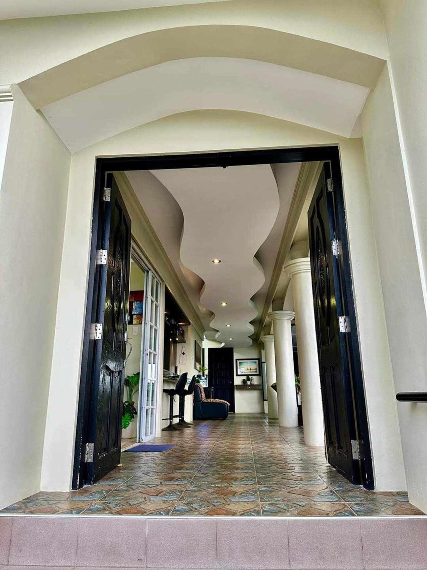Avana Hills Tagaytay Villa 따가이따이 외부 사진